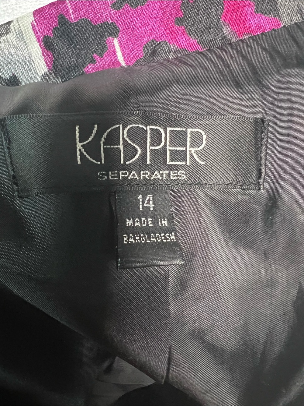 Kasper Magenta and Black Leopard Print Satin Blazer - Picture 3 of 3